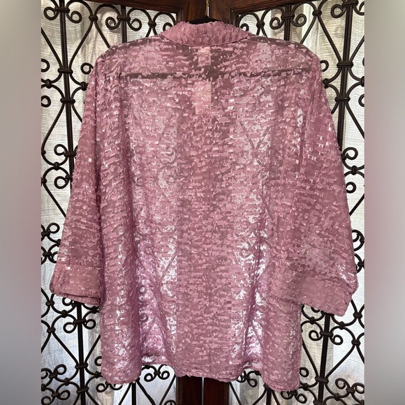 Chic Pink Button-Down Shirt - Picture 5 of 5